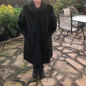 Beautiful Vintage Ranch (blackglama) Mink Coat